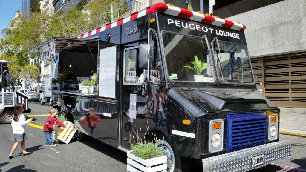 PEUGEOT LOUNGE