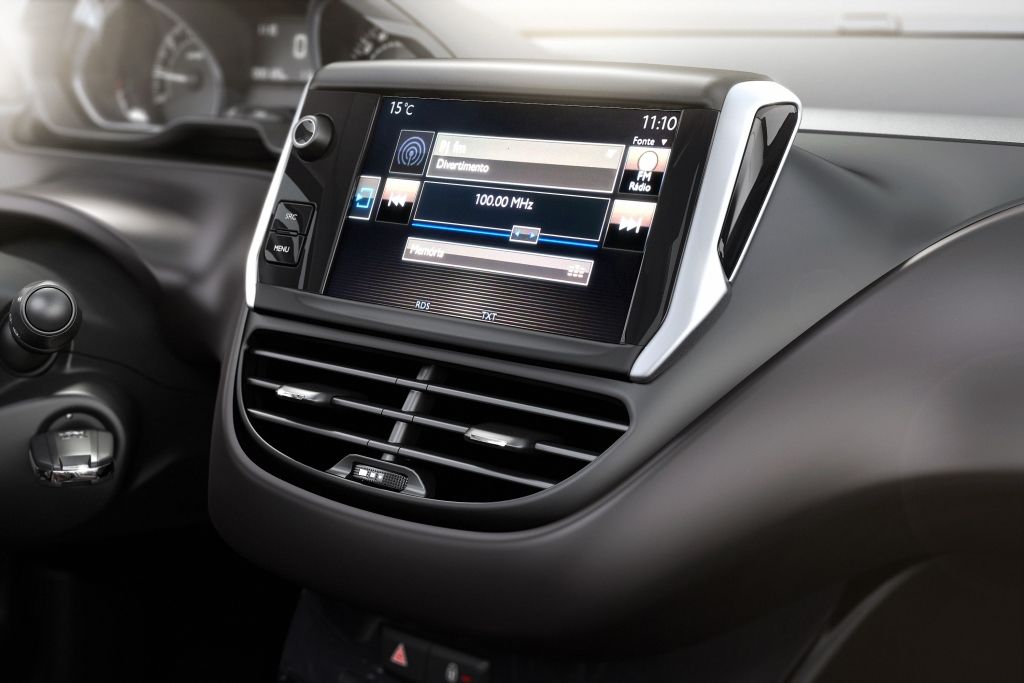 PEUGEOT 2008 CENTRAL MULTIMEDIA TACTIL