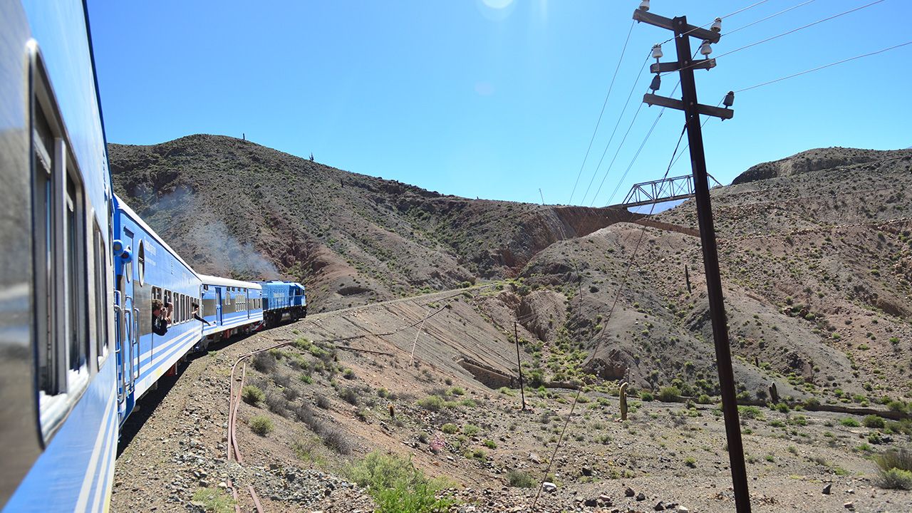 TREN NUBES 4