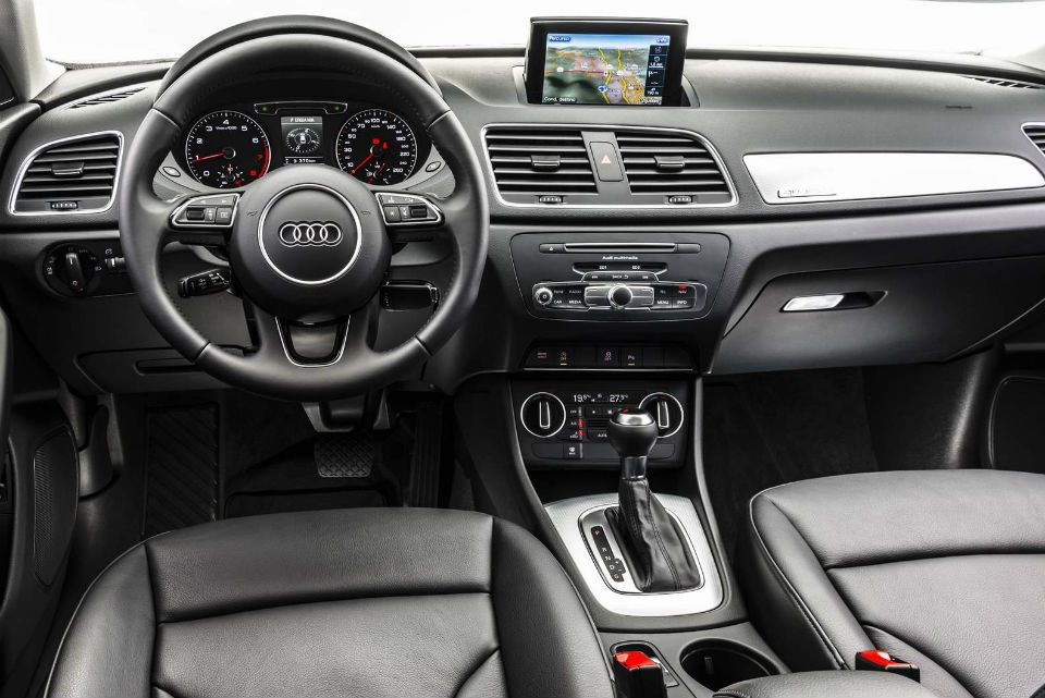 Novo-Audi-Q3-2016-10