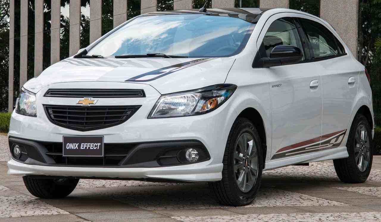 Chevrolet_Onix_Effect_2016-portada