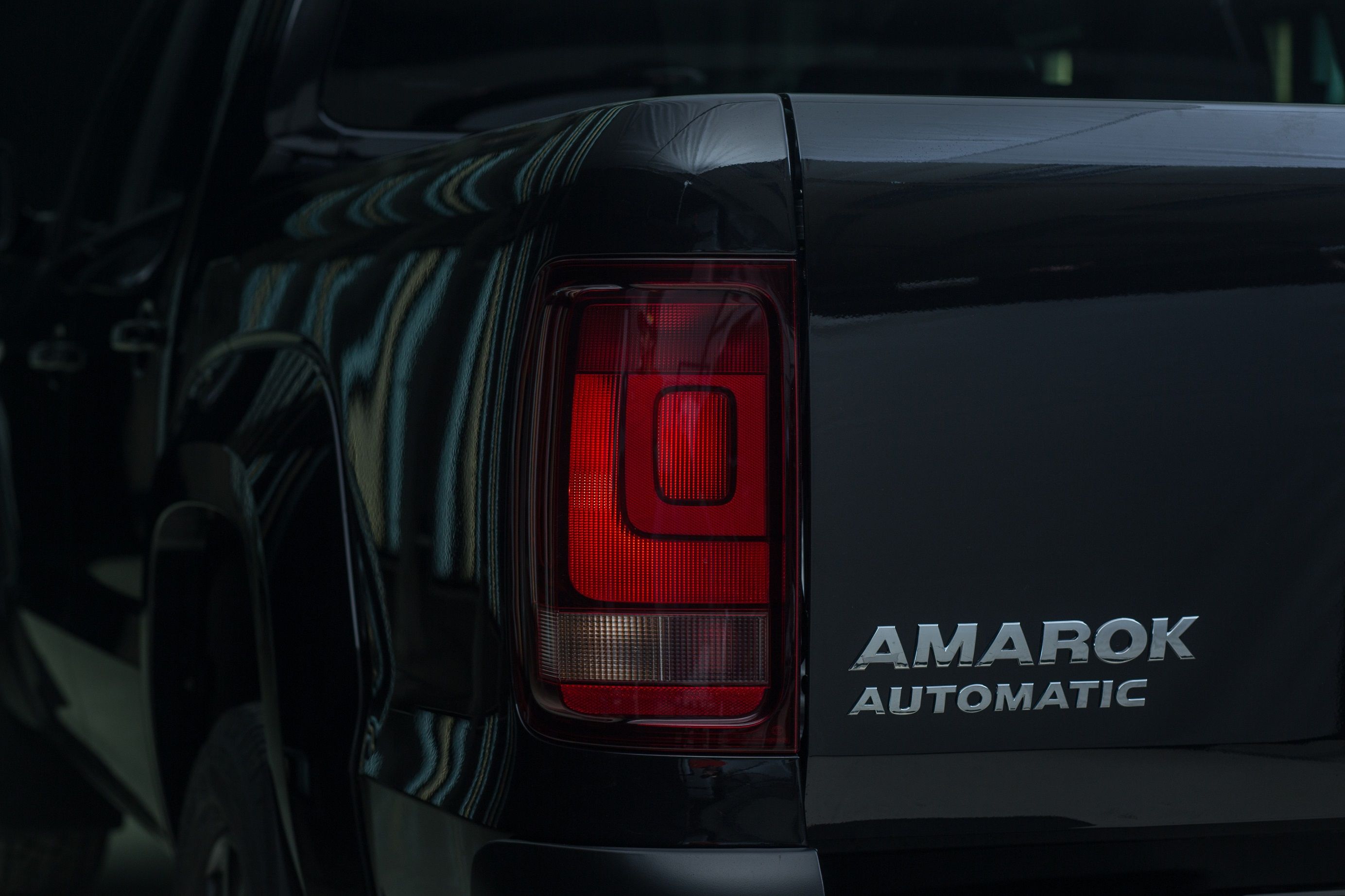 amarok_black_edition_03