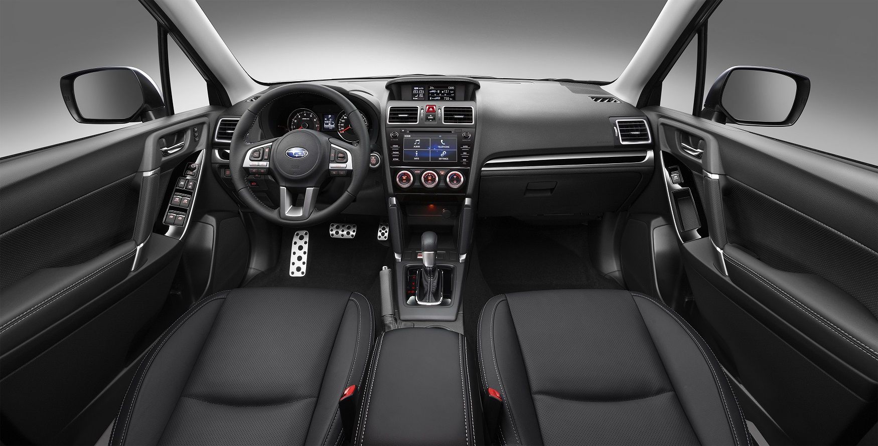 interior-2-5i-2-0-xt