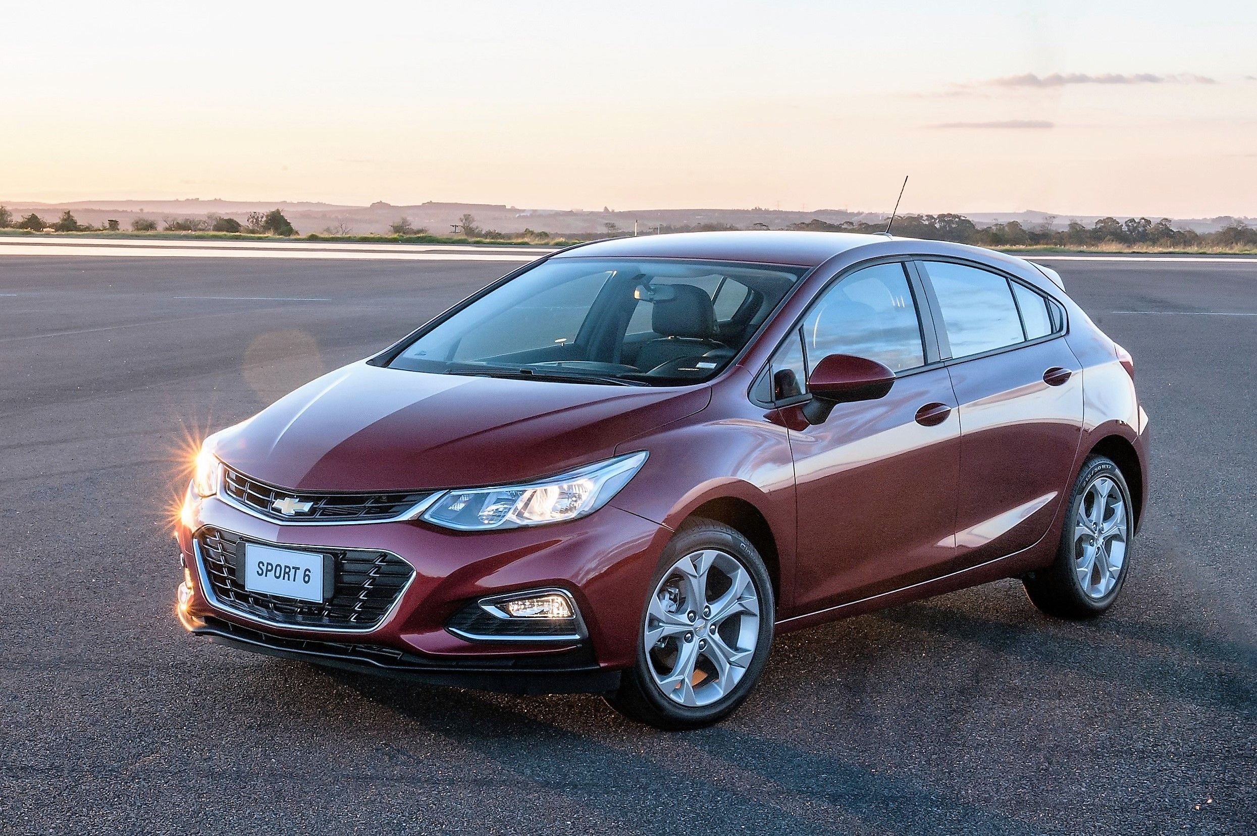 nuevo-chevrolet-cruze-hatch-foto-1
