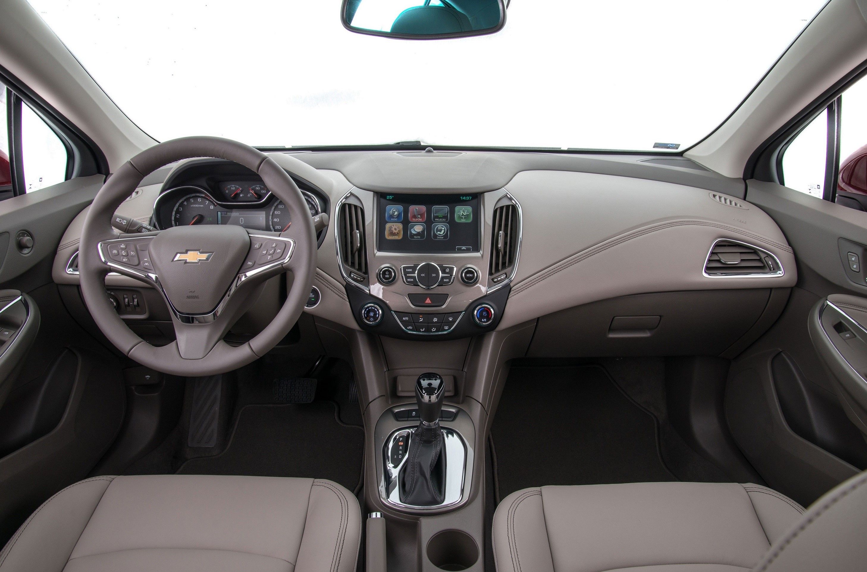 nuevo-chevrolet-cruze-hatch-foto-4