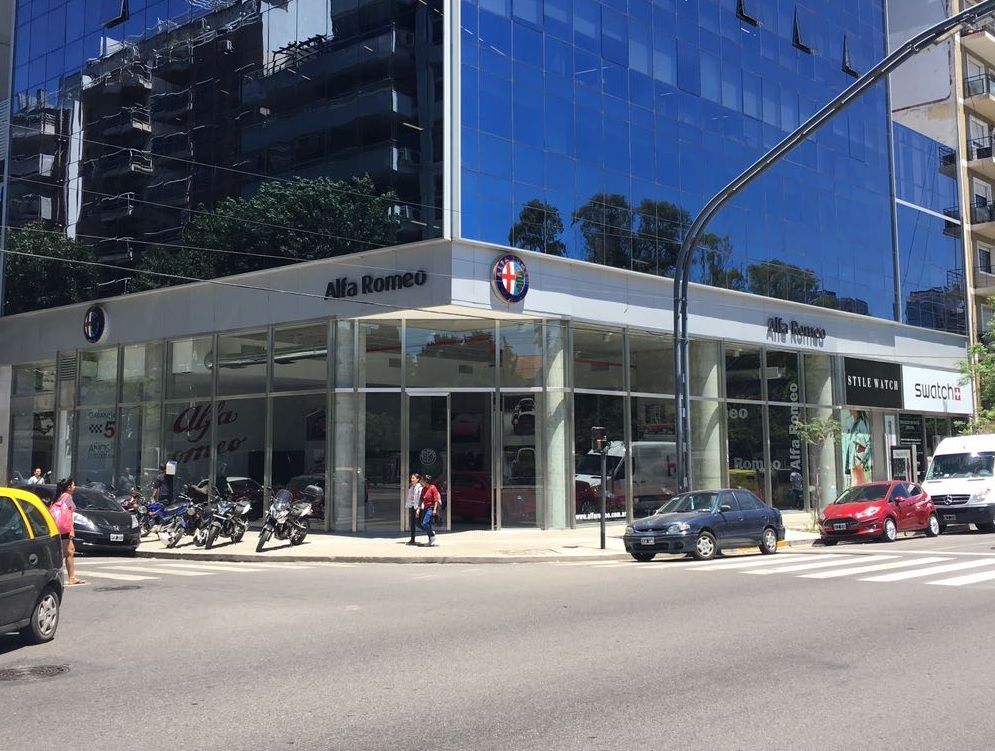 alfa-romeo-nuevo-salon-boutique