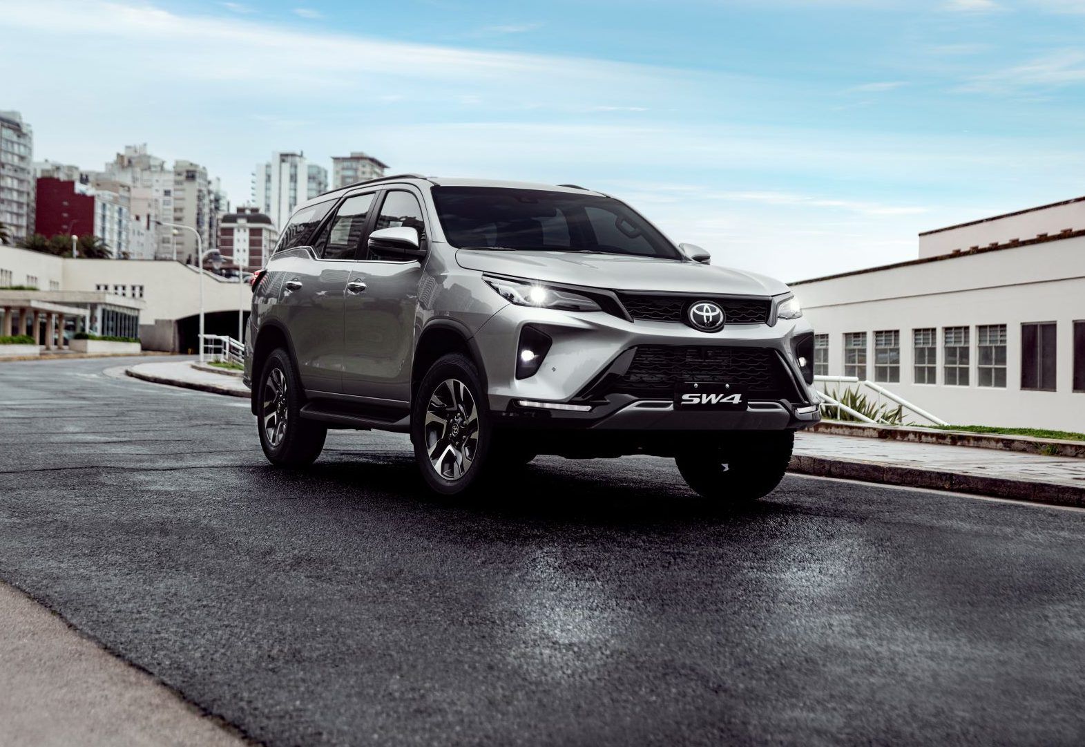 TOYOTA RENOVÓ EL DISEÑO DE LA SW4